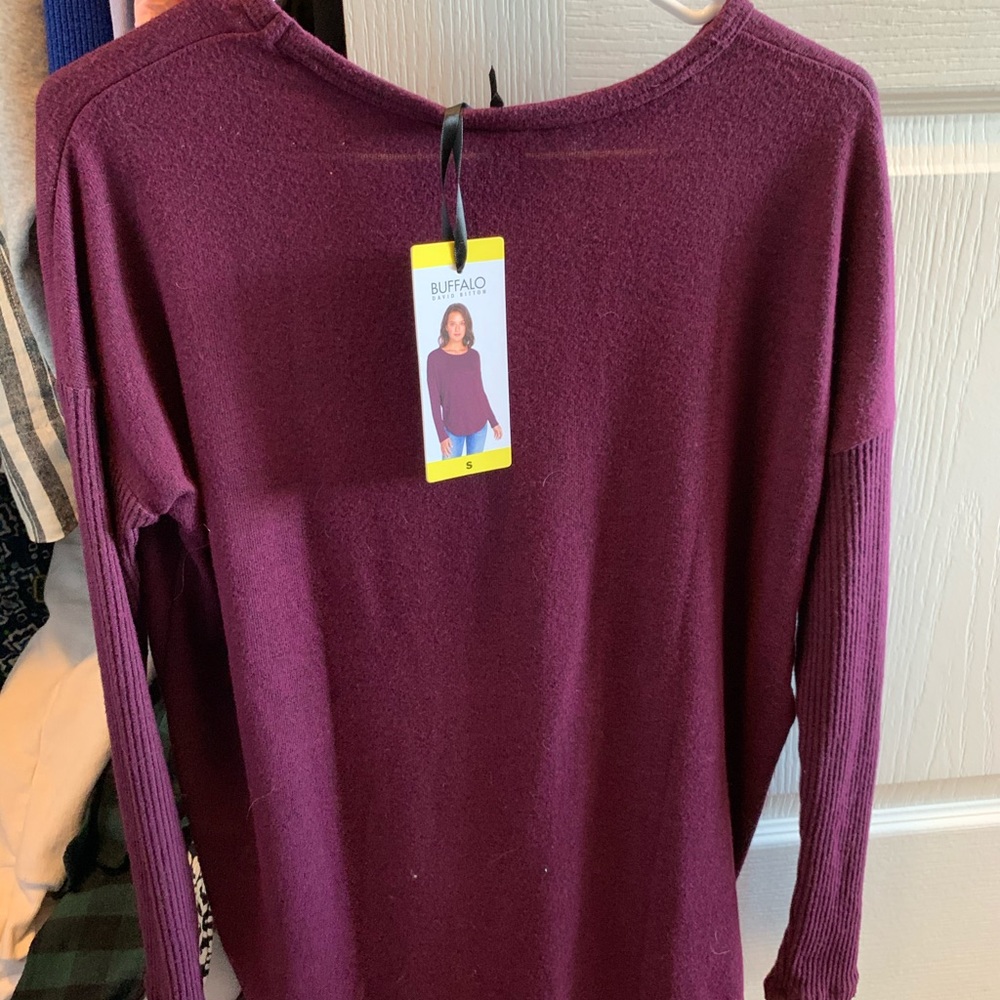 Burgundy light sweater